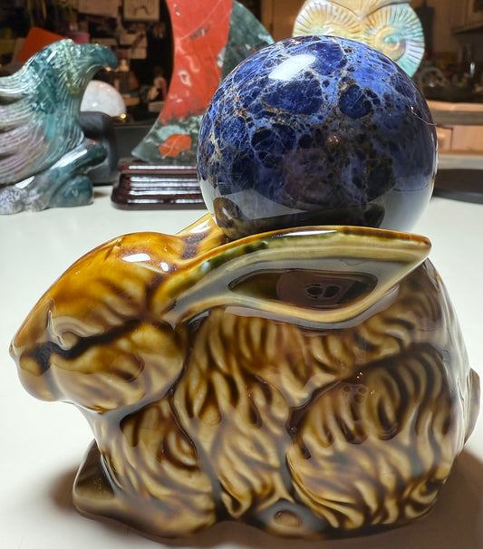 Ceramic bunny Easter sphere holder