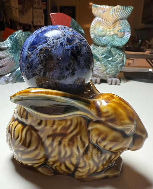 Ceramic bunny Easter sphere holder